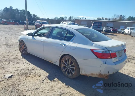 2015 Honda Accord Sport z USA, uszkodzony, nr VIN 1HGCR2F55FA168383